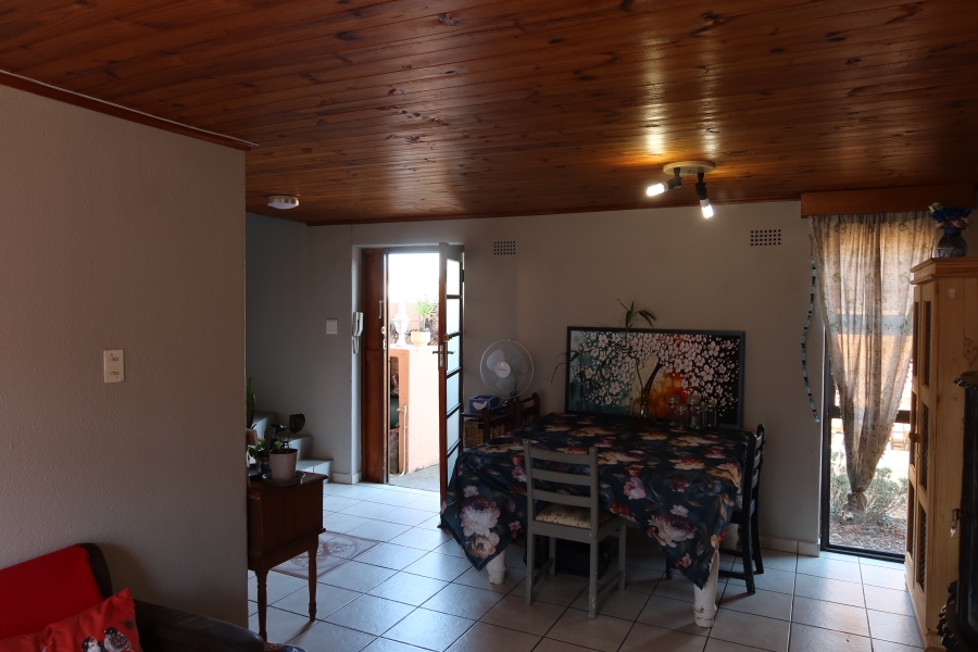 2 Bedroom Property for Sale in Goodwood Park Western Cape